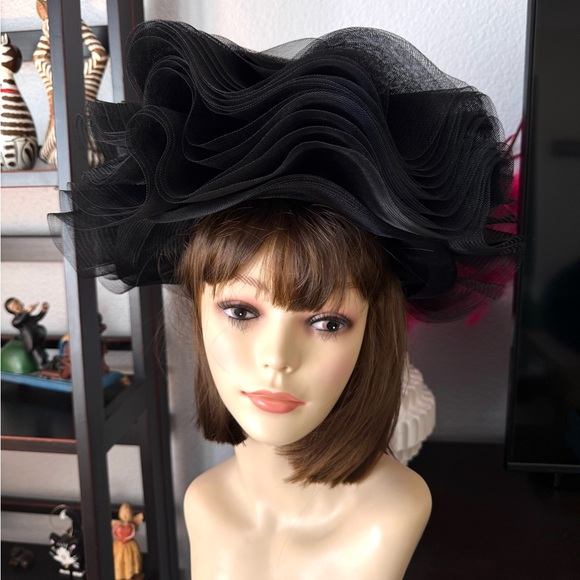 Vintage Leslie James Black Ruffled Hat - Picture 2 of 12